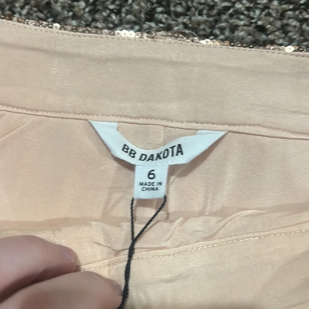 NWT BB Dakota Rose Gold Sequin Skirt 6